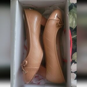 Elegant Tan Quilted Women's Shoes -